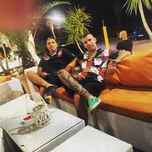 Meet your Posher, Besi